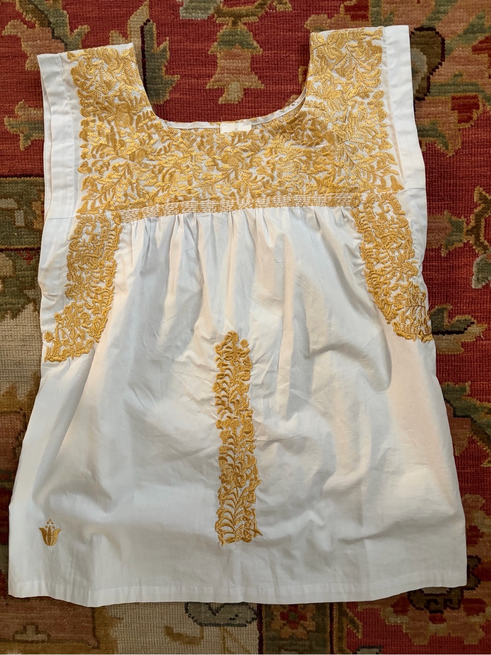 J.Marie White & Gold Embroidered Sleeveless Top XS